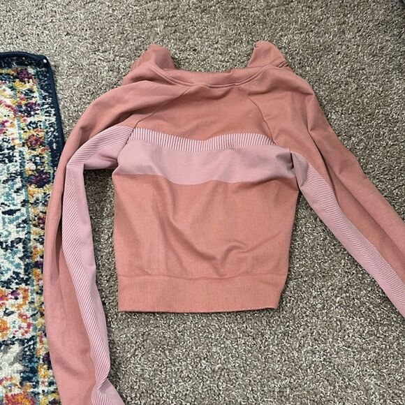 Fabletics Pink Canyon / Lavender Lustre Tory Cropped Seamless Jacket - Picture 9 of 9